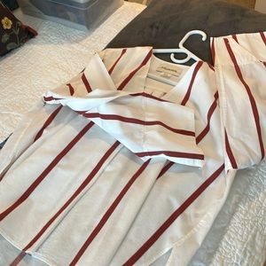 Malene Birger blouse, v-neck, button cuffs, excellent condition, cotton/linen